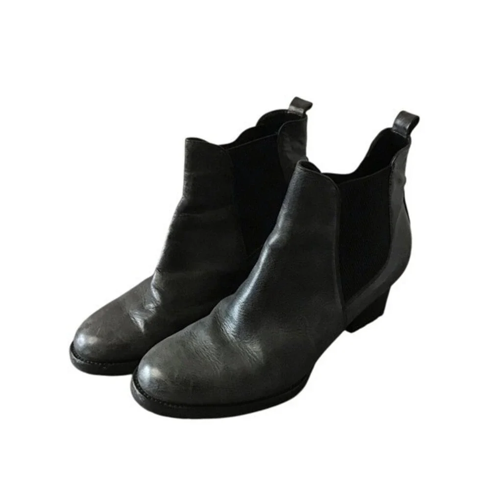 Aquatalia Vero Cuoio Black Leather Ankle Boots Women 7.5 2.5